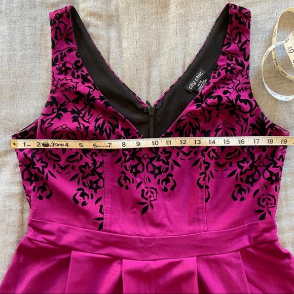 BNWOT CITY CHIC Border Flock Fit & Flare Dress - Picture 9 of 13